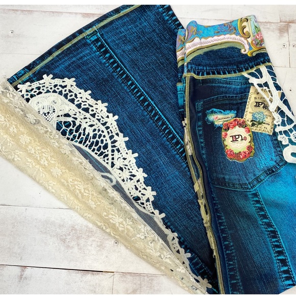 Antique Therapy Floats on Flares Comfort Pants - Picture 8 of 16